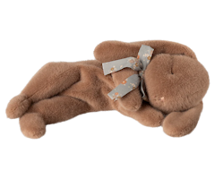Maileg Sovande Kanin i Plysch med Rosett Runt Halsen Brun - Soft Brown