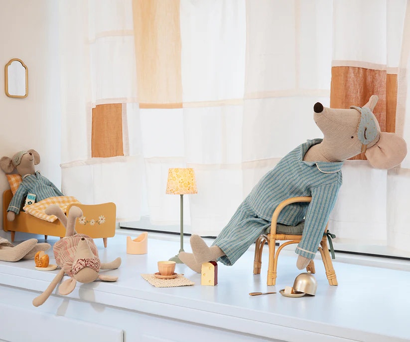 Maileg Pyjamas till Maxi Mus - Randig Blå med Sovmask