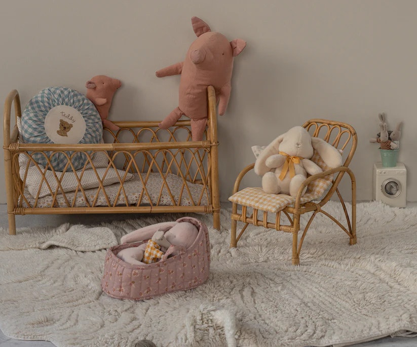 Maileg Sittande Gris med Tyngd i Rumpan Medium - Tryffelgris Truffle Pig Mjukisdjur