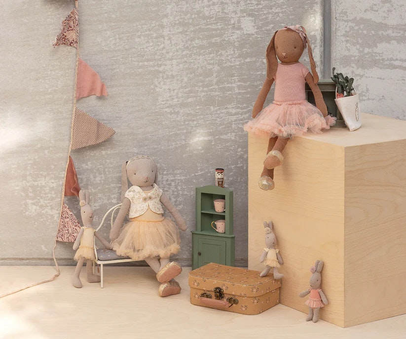 Maileg Brun Kanin Storlek 3 - Bunny Ballerina Rose Rosa med Ballerinakjol och Hårband