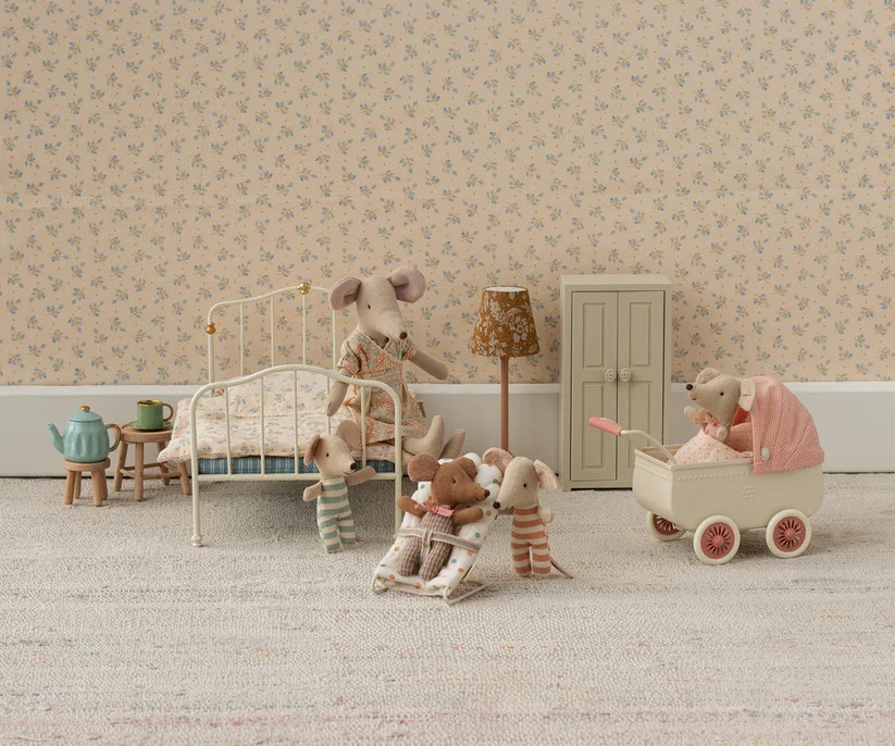Maileg Babysitter till Möss - My Multi Dots Prickig Pastell