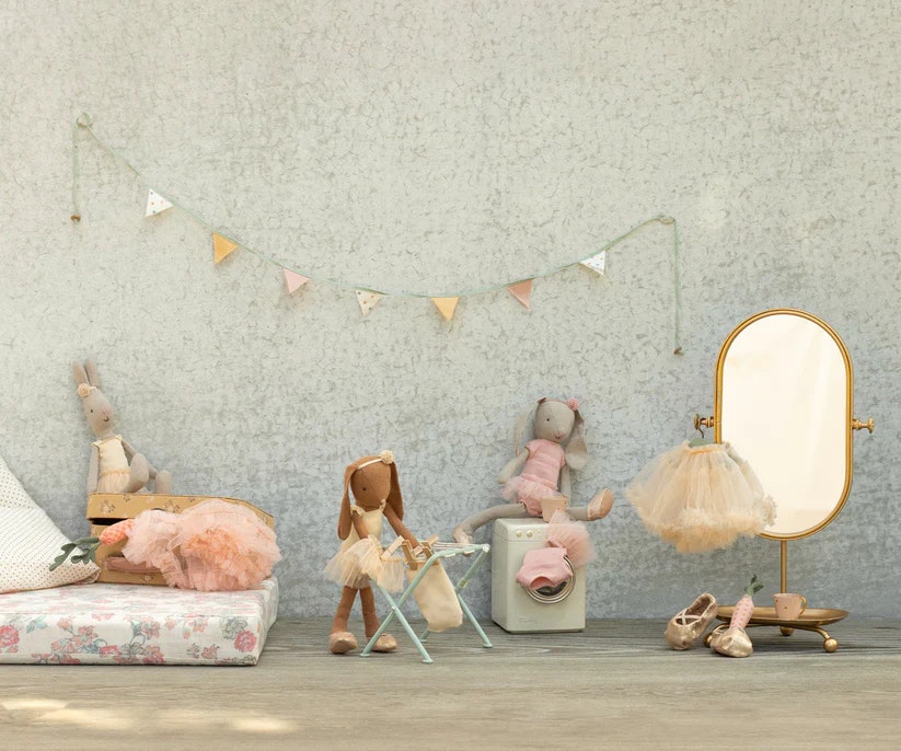 Maileg Kanin Storlek 2 - Bunny Ballerina Rose Rosa med Ballerinakjol Skor och Hårband