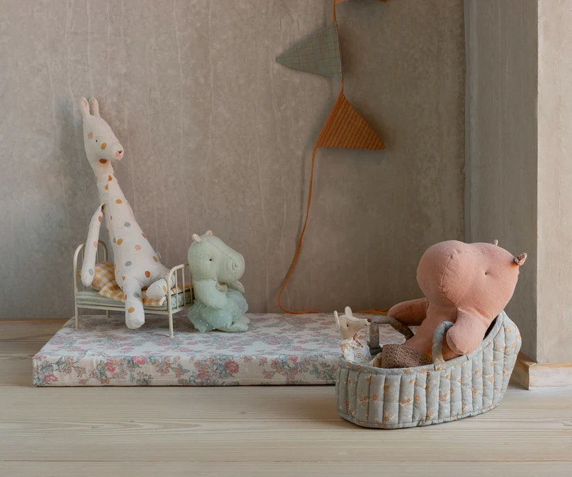 Maileg Säng Vintage med Täcke och Kudde Rutigt Gul - Teddy Junior