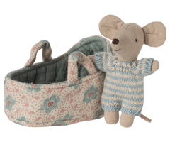 Maileg Baby Mus i Blommig Carrycot Blå - Maileg A/W - 25