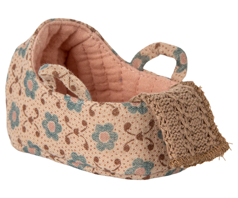 Maileg Blommig Carrycot till Baby Möss Rosa - Maileg A/W -25