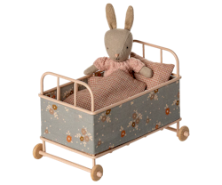Maileg Blommig Spjälsäng Puder Rosa - Maileg A/W -25