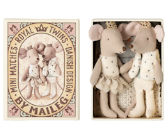 Maileg Royal Twins i Bäddad Ask Vit - Tvillingar Lillebror Prins Lillasyster Prinsessa Mus med Krona