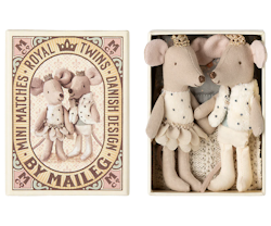 Maileg Royal Twins i Bäddad Ask Vit - Tvillingar Lillebror Prins Lillasyster Prinsessa Mus med Krona