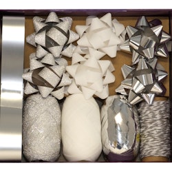 Silver Bow and Ribbon Set