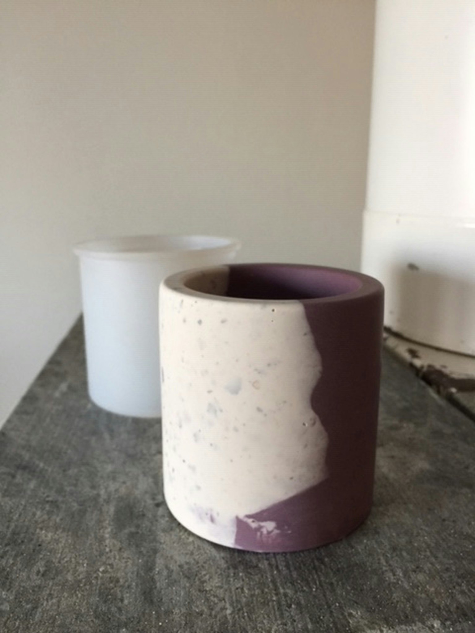 Hyr en låda med silikon formar till Jesmonite