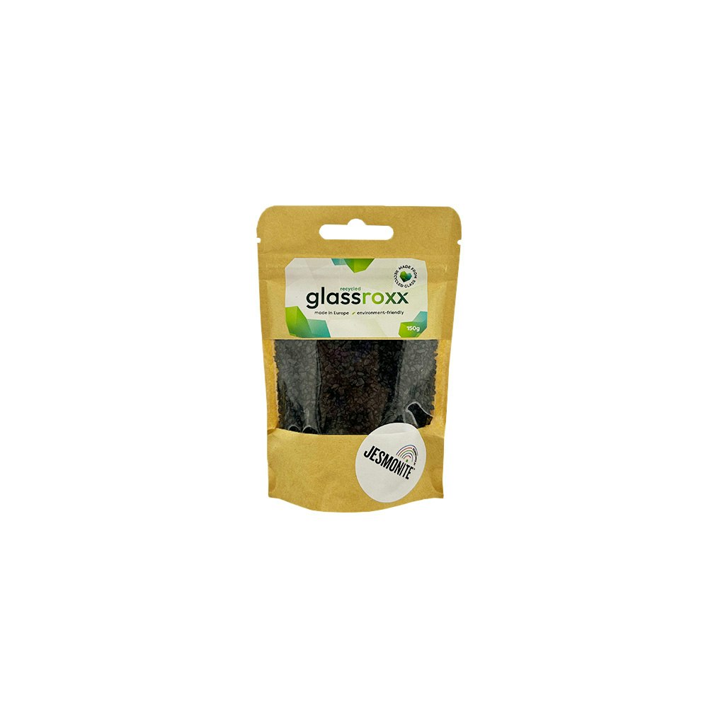 GlassRoxx Pitch Black är ett glasgranulat tillverkat av återvunnet glas och färgat  med organiska, hållbara pigment.
