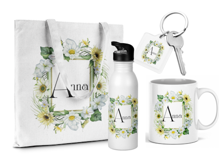 Personligt presentpaket med namn – solgul - grön blomdesign