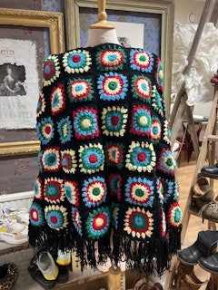 Made by hand PONCHO BLACK