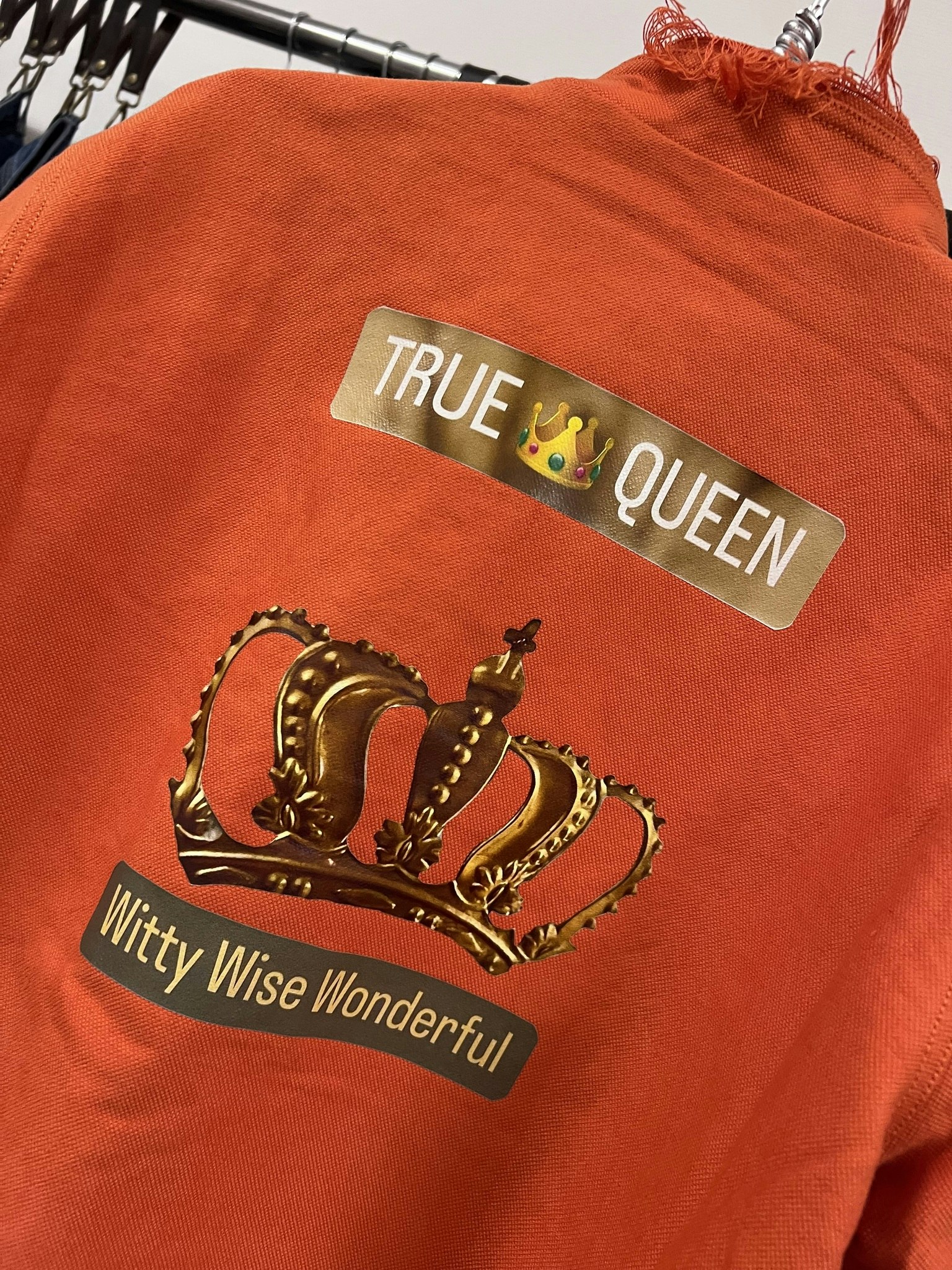 TRUE QUEEN JACKET  ORSNGE WILD LIMITED EDITION