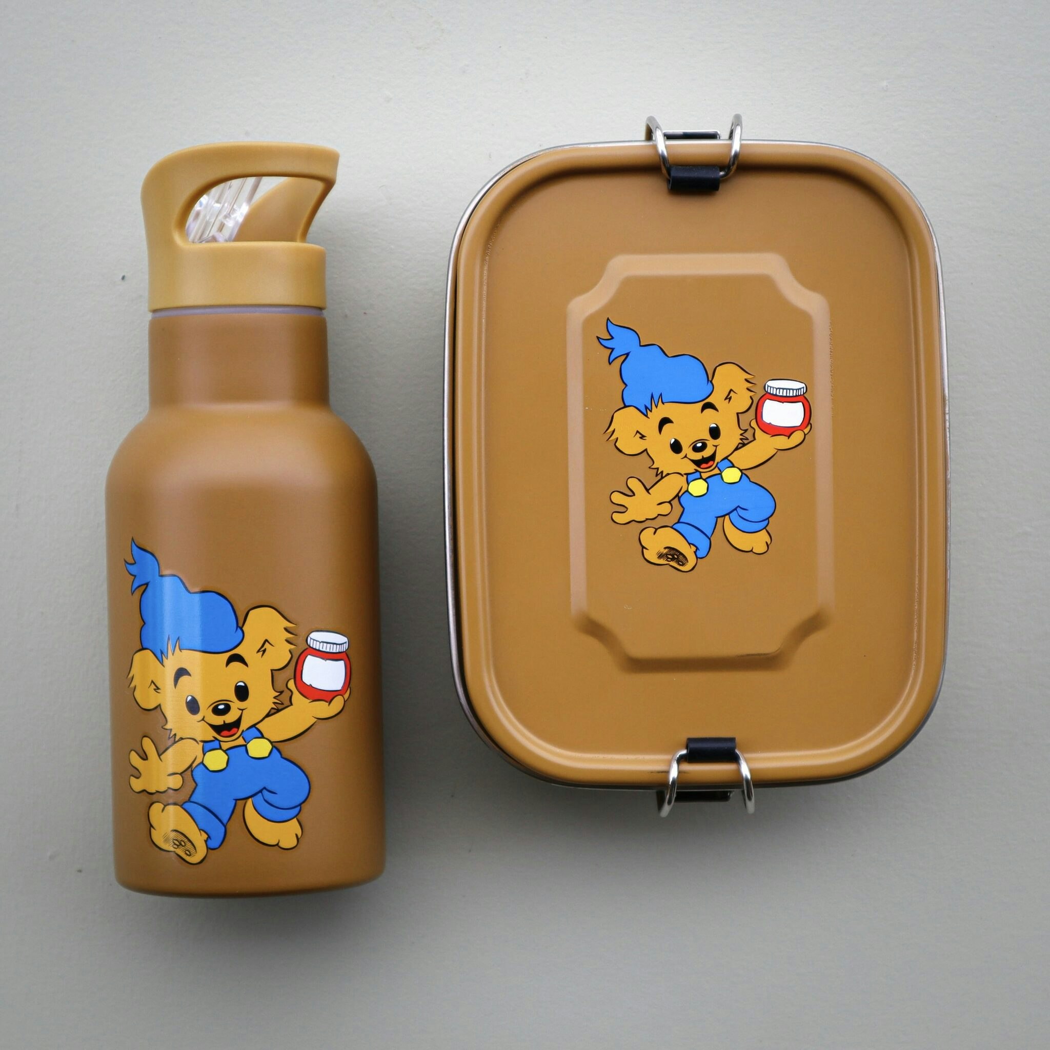 Bamse  Vattenflaska + Lunchlåda i plåt, björn-gul