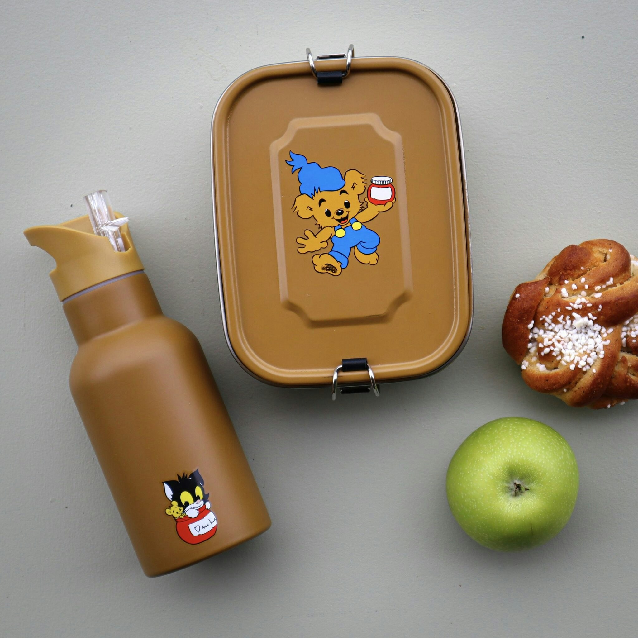 Bamse  Vattenflaska + Lunchlåda i plåt, björn-gul