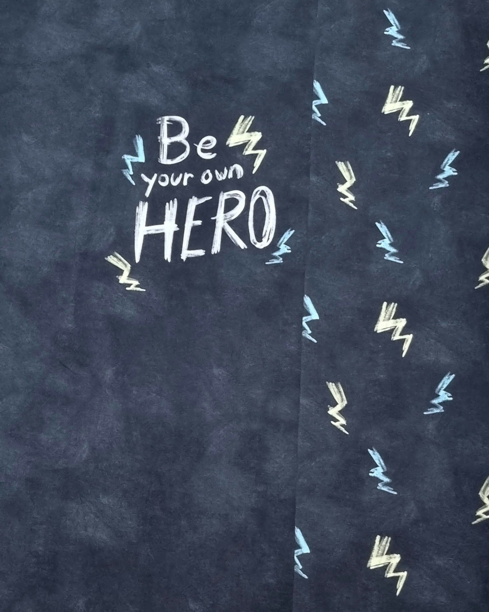 Panel, Be your own Hero, på svartgrå melange, jersey