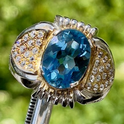 7,20 karat naturlig obehandlad blå Topaz, Handgjord Silverring  med certifikat