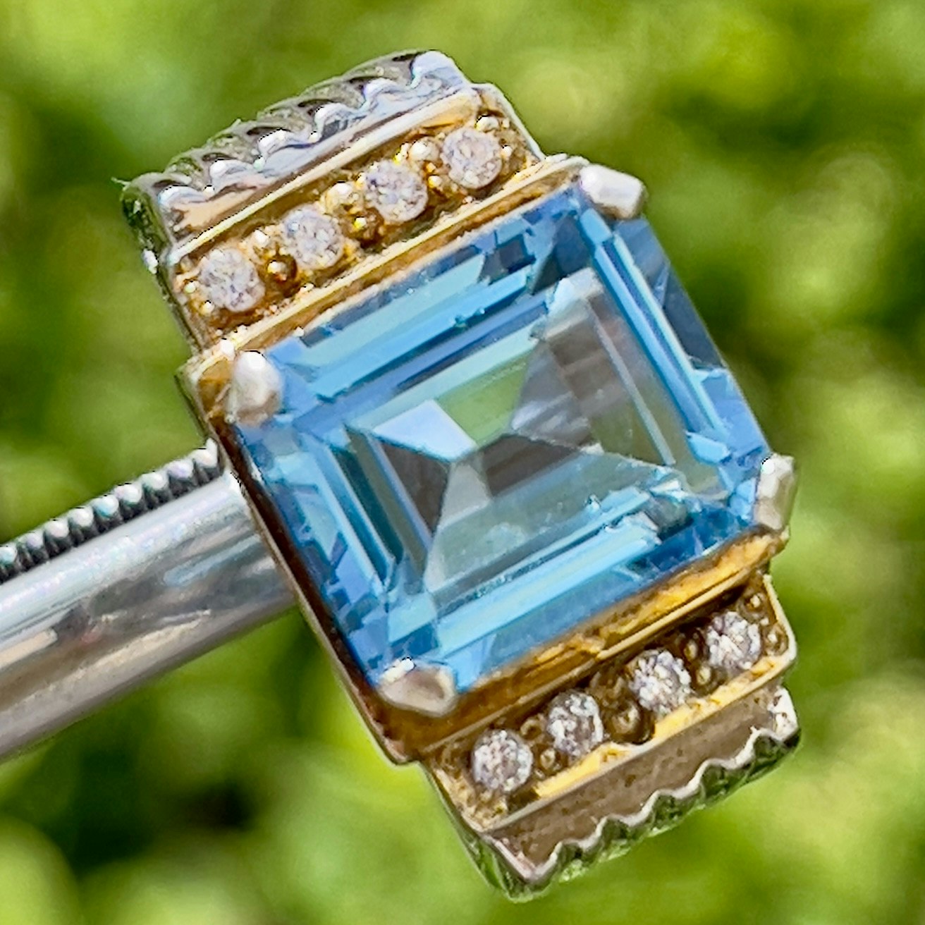 6,75 Karat naturlig blå Topaz, silverring med certifikat
