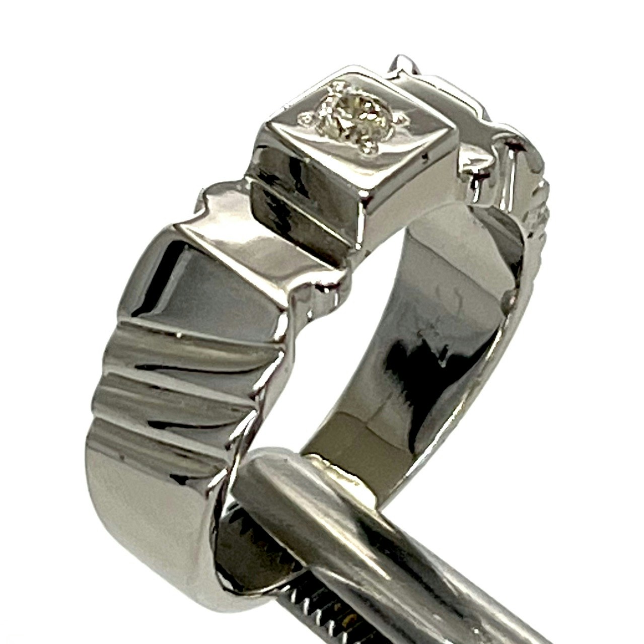 0,13 Karat naturlig obehandlad Diamant, handgjord silverring med certifikat