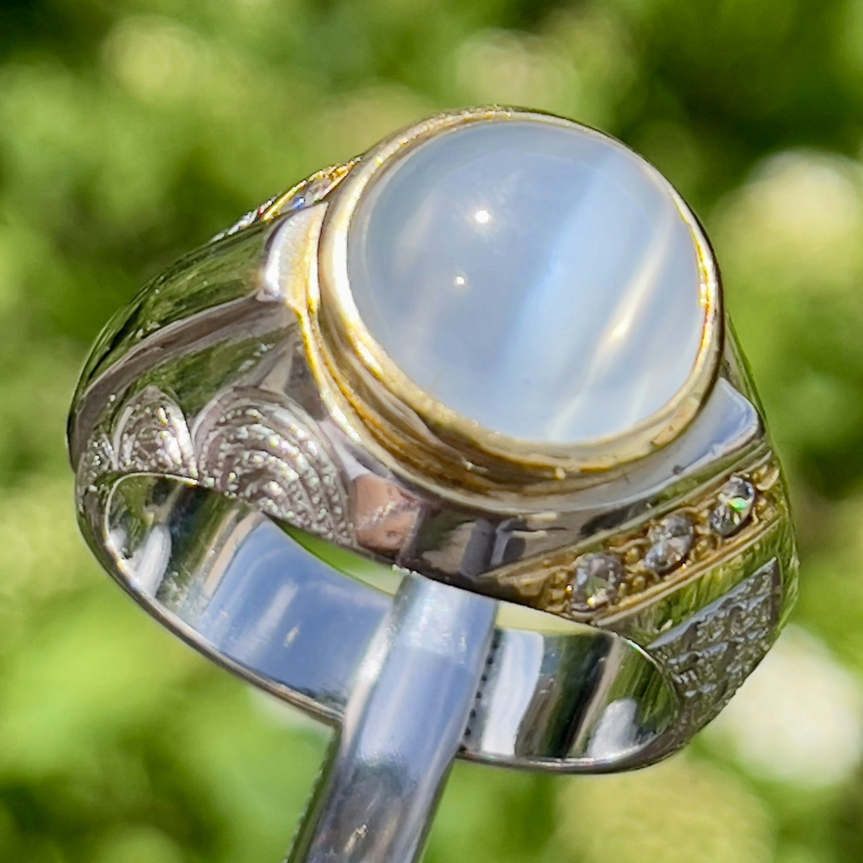 7.00 Carat, Moonstone, silver ring with certificate