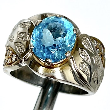 5,60 Karat naturlig blå Topaz, silverring med certifikat