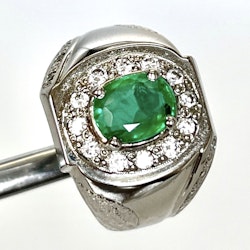 1,84 karat naturlig smaragd, silverring med certifikat