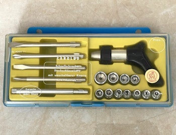 Carolus Speed Screwdriver and Socket Wrench Set with reversible latch