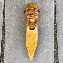 Erik Lorentz Molin, nötknäckare, trä, signerad ELM