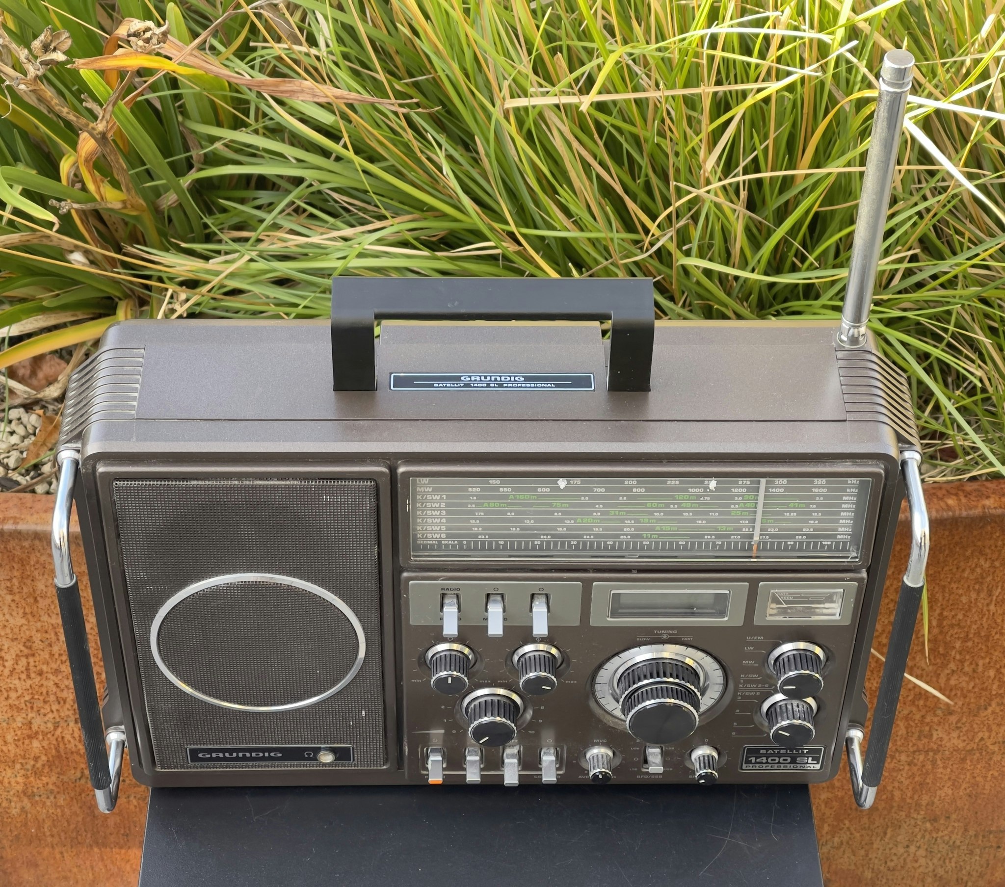 Grundig - Satellit 1400 Professional - Radio Światowe