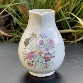 Chine, Qianlong (1736-1795) pot à crème famille rose
