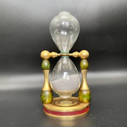 Sand timer clock with compass