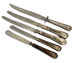 Olika modeller silver knivar med stålblad ca 383 g