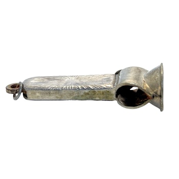 Antik Cigarrsnoppare silver 830 med metall hänge