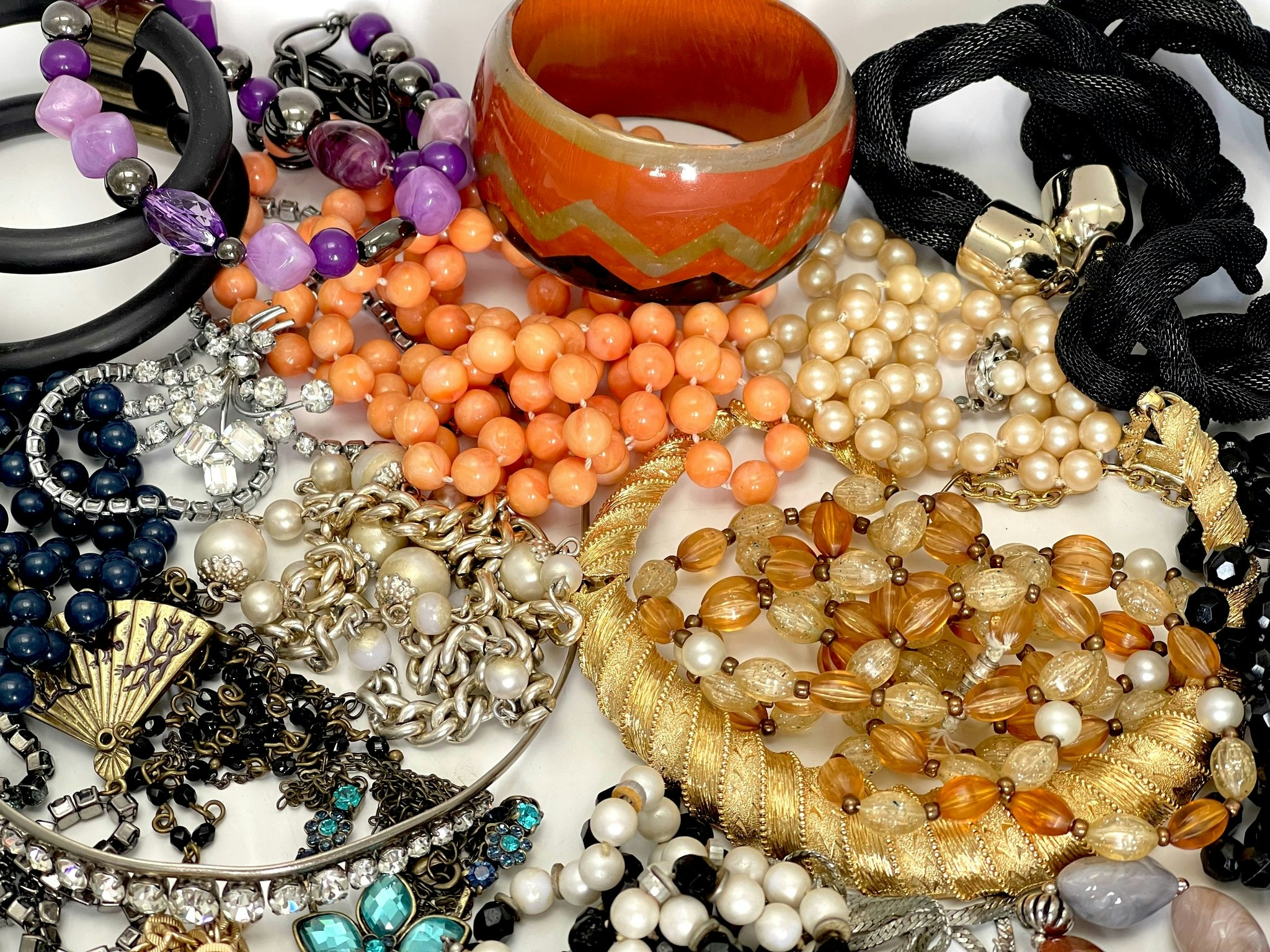 Parti diverse vintage och gamla Bijouterier Smycken