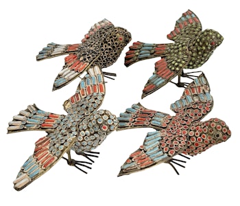Oiseaux décorés à la main en maillechort avec incrustations de pierre corail turquoise