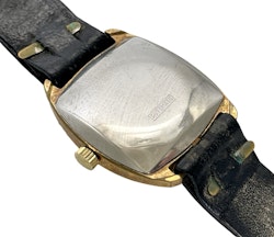 Präzise SchwarzWalder Automatik-Herrenarmbanduhr mit 25 Steinen