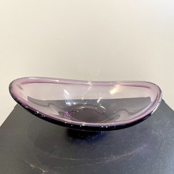 Lila glas skål, Troligen Gullaskruf för IKEA