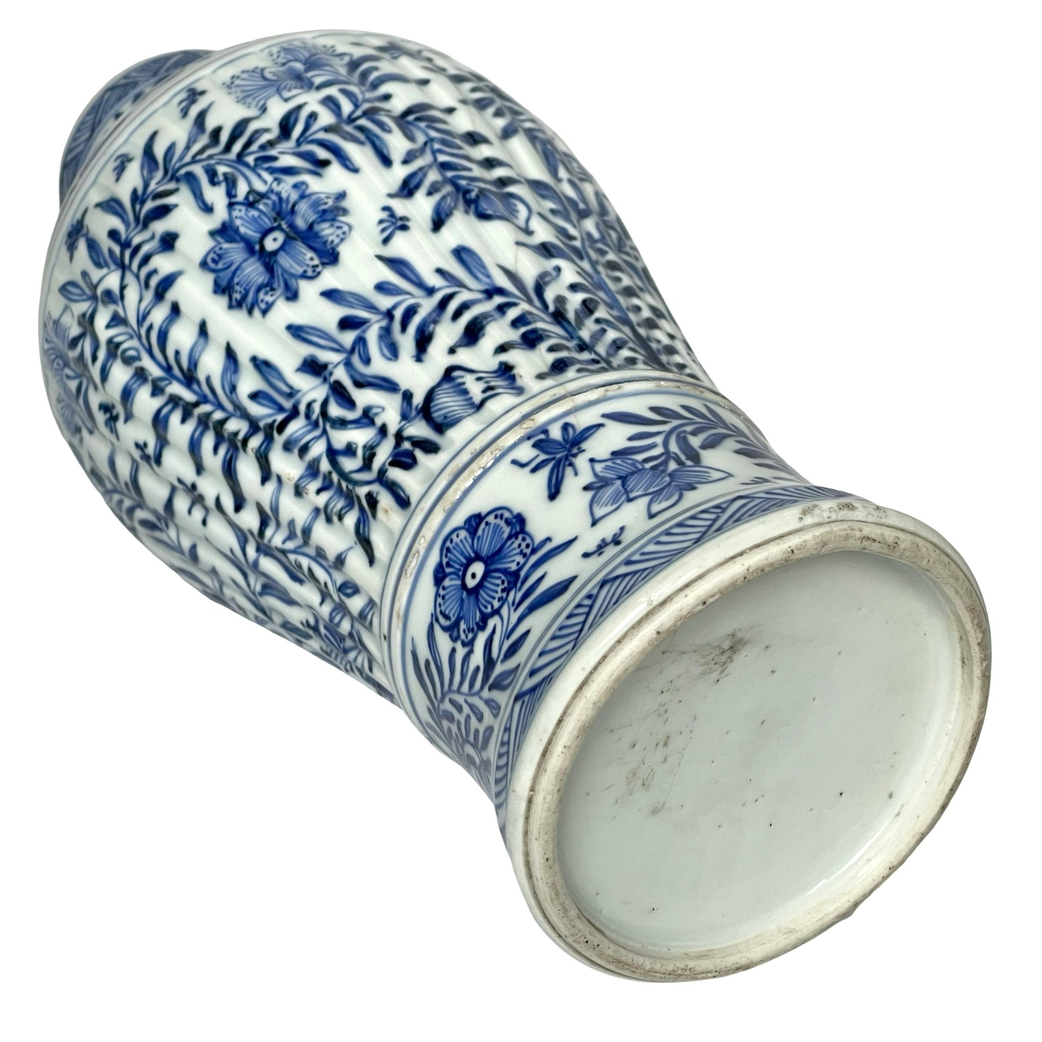 Kinesisk porslin vas, Kangxi period (1662-1722)