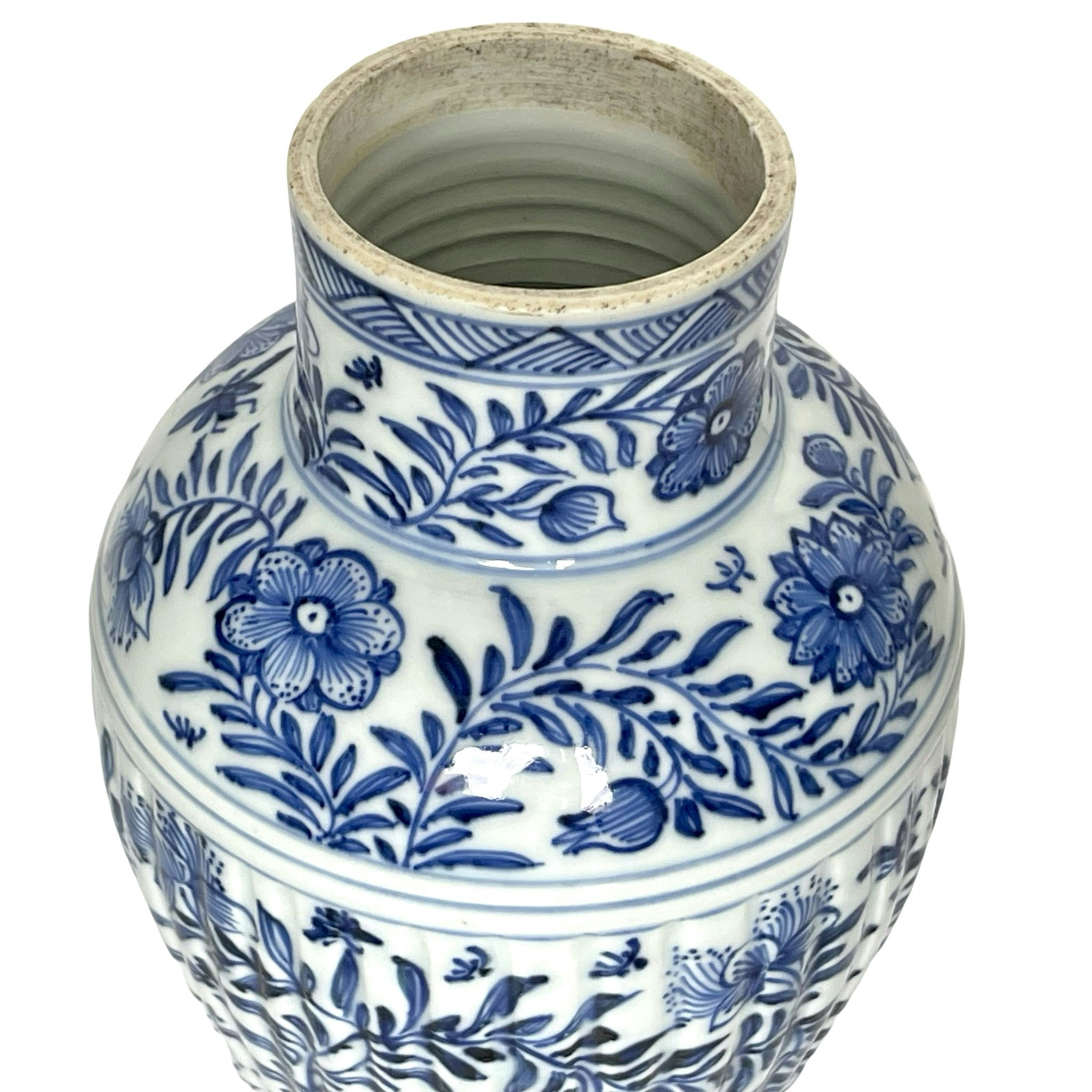 Kinesisk porslin vas, Kangxi period (1662-1722)