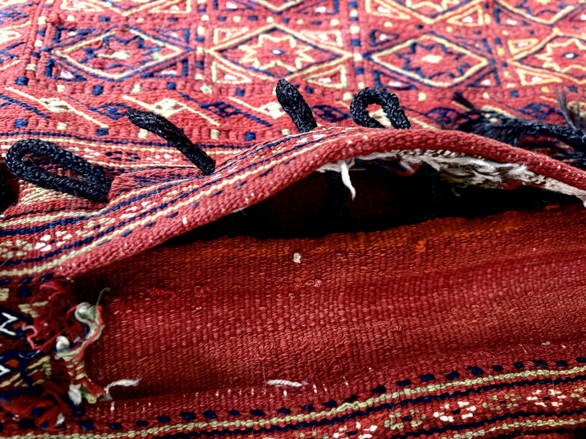 Antik orientalisk handknuten Sadelväska