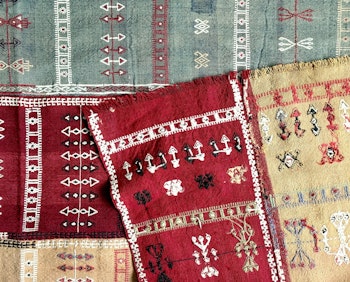 Antik Orientalisk kelim, Ull och ört färgämne