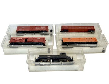 Märklin HO 3647 veturi 4 vaunulla