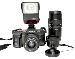 Kamera, Kyocera Yashica med tillbehör