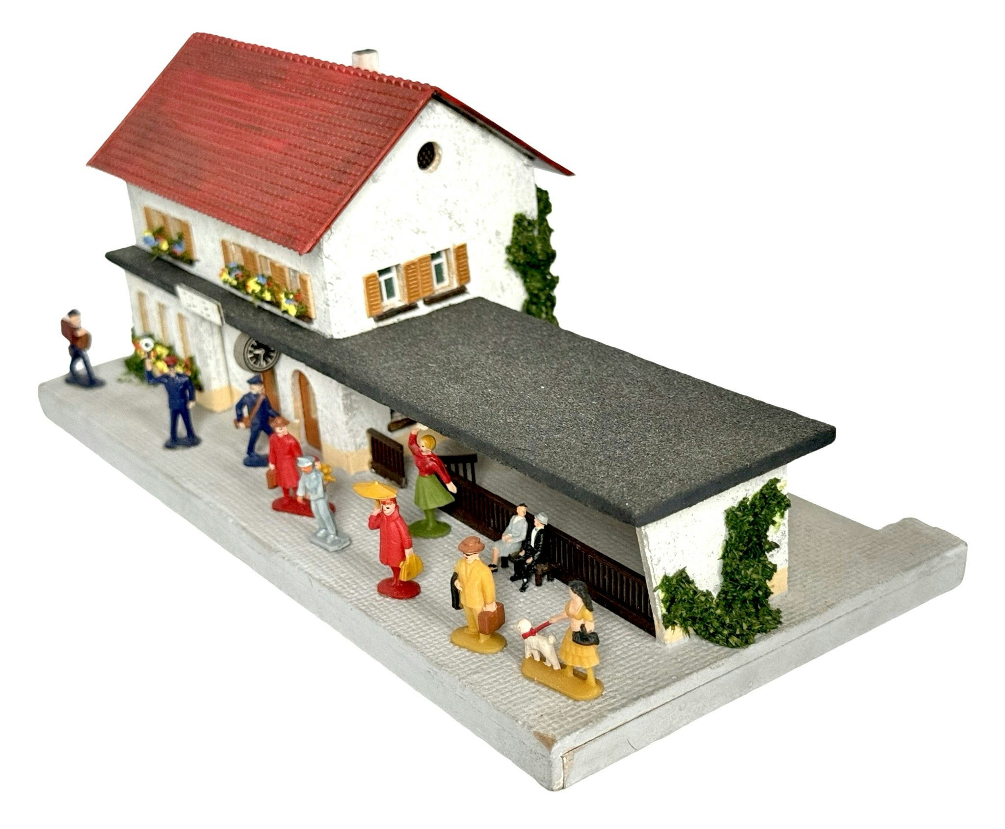 Creglinger nr 250 - Dalby - Liten tågstation med vänthall m.m.