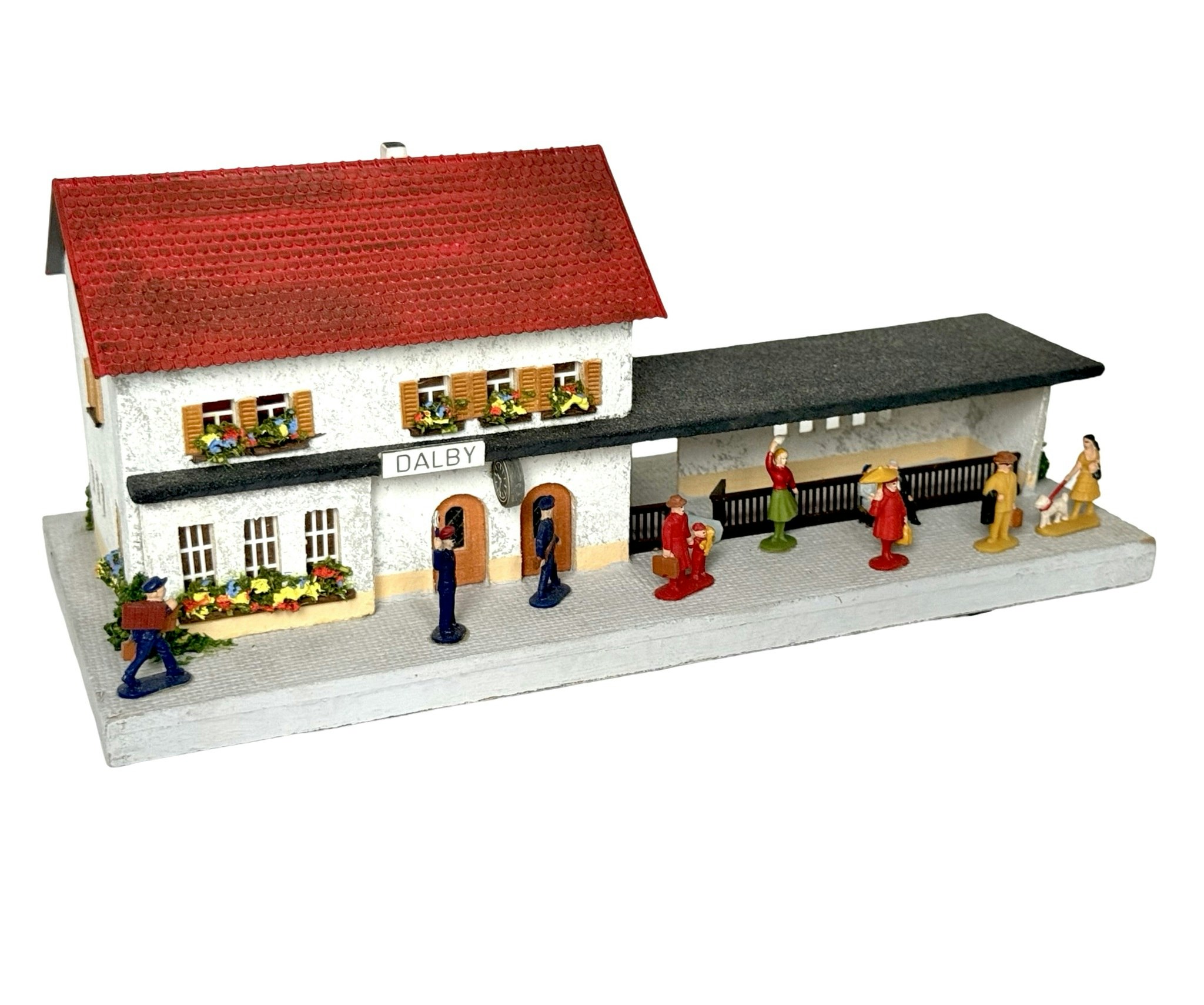 Creglinger nr 250 - Dalby - Liten tågstation med vänthall m.m.