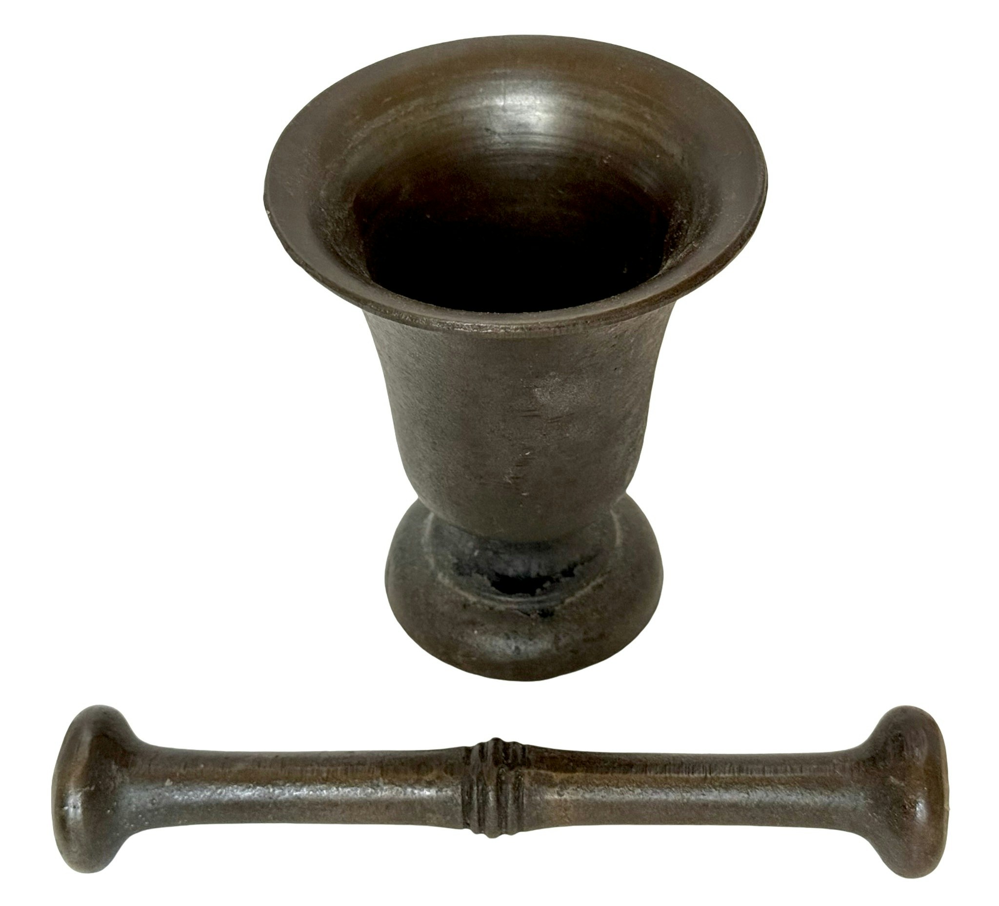 MORTEL, med stöt, gjutjärn, 1700-talet