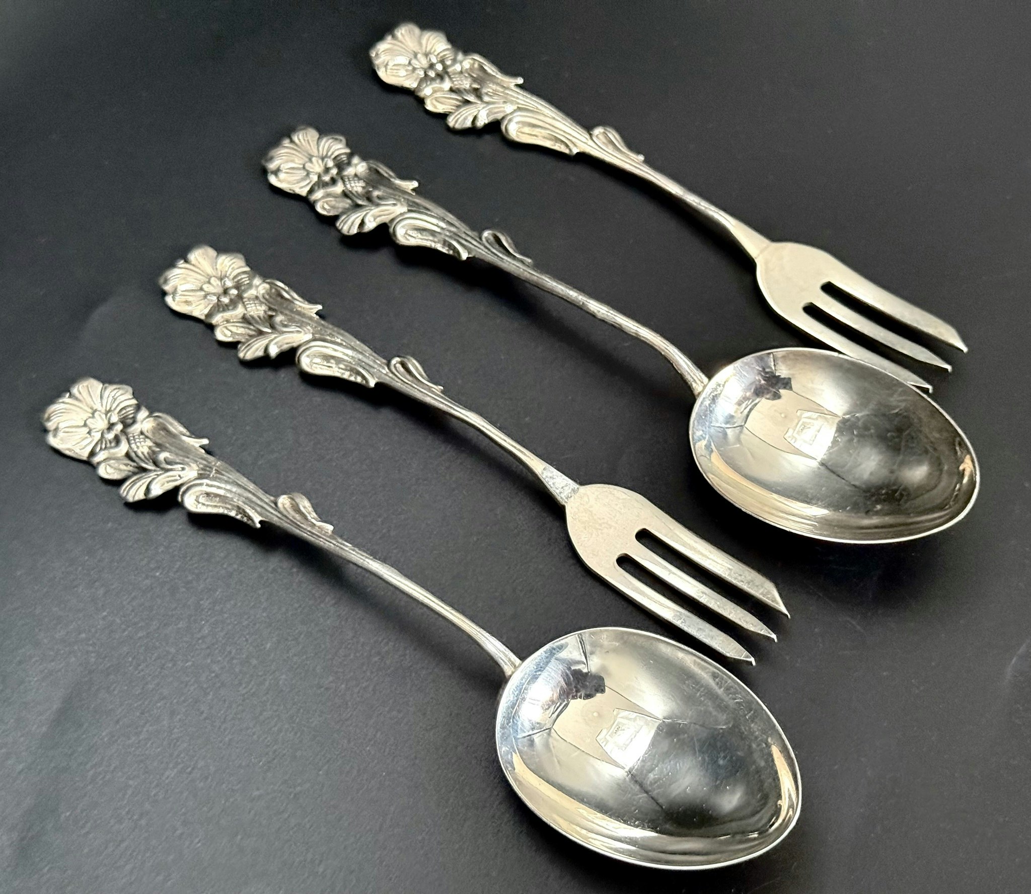 GEWE Malmö skedar & Gafflar i silver, dekor rosor, 1957