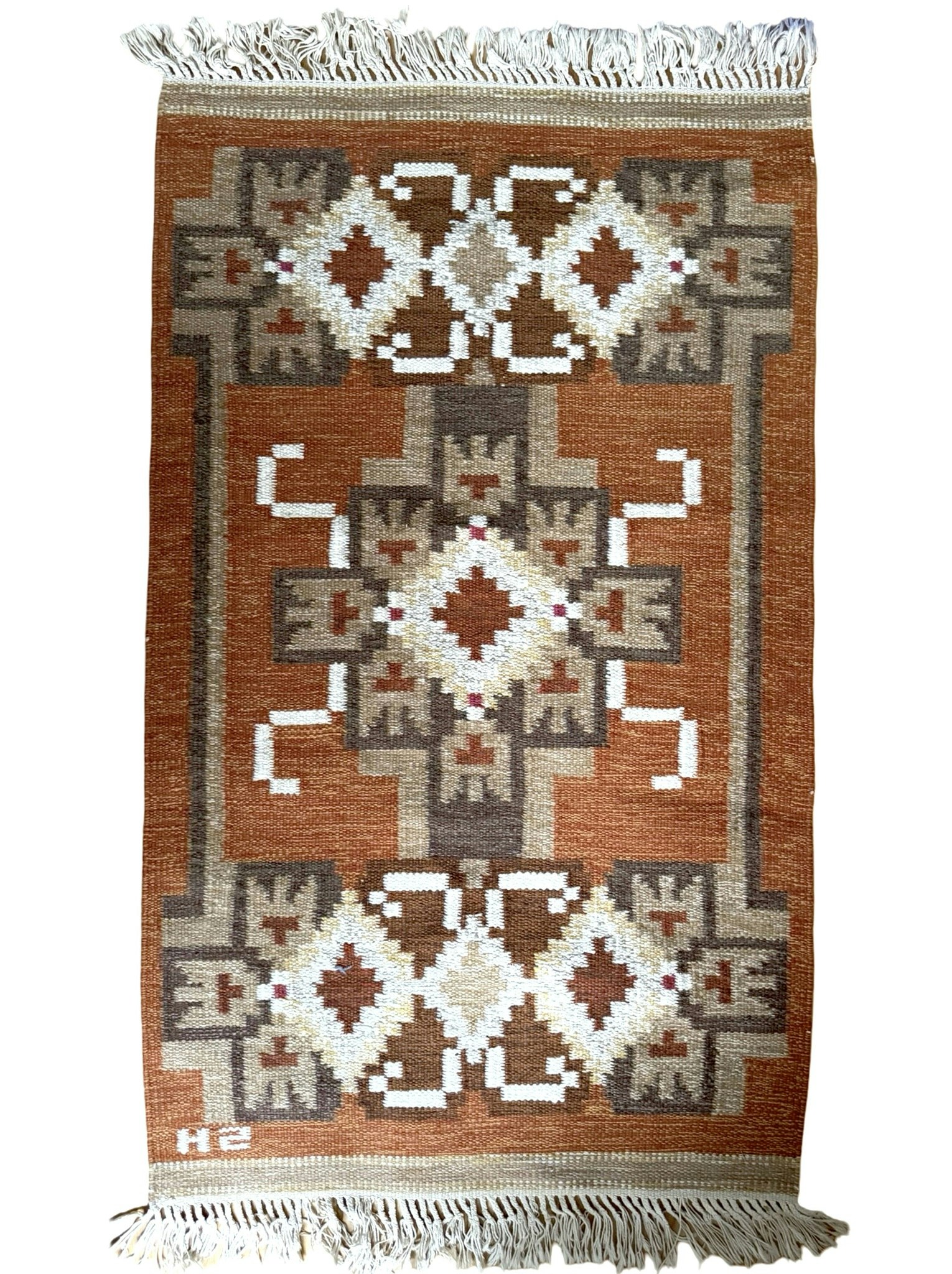 Matta, Rölakan, Design Svaneholm, dekor av geometriskt mönster, signerad SH