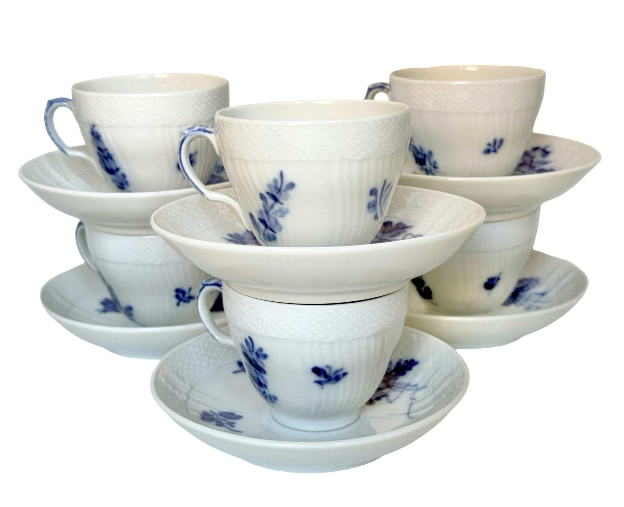Royal Copenhagen 1:a sortering, Blå blomster, 6 st kaffekoppar med fat 1549